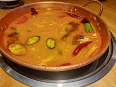 -洱火云南酸菜牛肉火锅(石景山当代商城店)