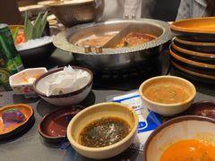 -牛YO寿喜烧·铁板烧和牛火锅自助(市府恒隆店)