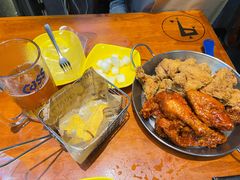 -BHC炸鸡(明洞总店)