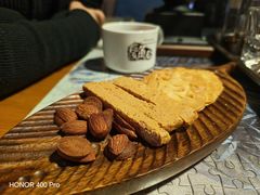 -房角石咖啡与书(吉大南校店)