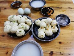 肉包-红帽叔叔包子