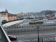 -塞拉瓦莱名品奥特莱斯