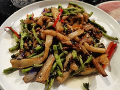 紫苏豆角炒茄子-老廣食堂(区庄店)