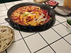 -扎起市井老火锅(乐山总店)