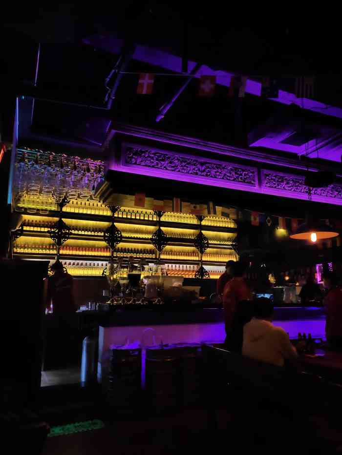 helens海伦司上海天钥桥路店