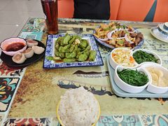 -壹阁胡羊焖饼(特色小吃街店)