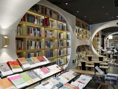 -钟书阁(珍园店)