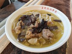 -文山荷鲜居(翠湖店)