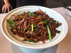 烟笋炒肉-新沸腾鱼乡(世贸天阶店)