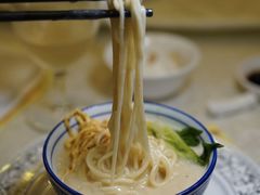 -梅龙镇酒家(南京西路总店)