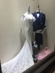-觅白婚纱礼服馆