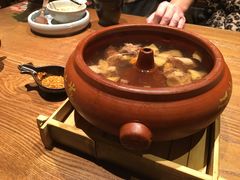 -云海肴·汽锅鸡·云南菜(天山百盛优客店)