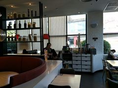 -必胜客(武汉欢乐谷店)