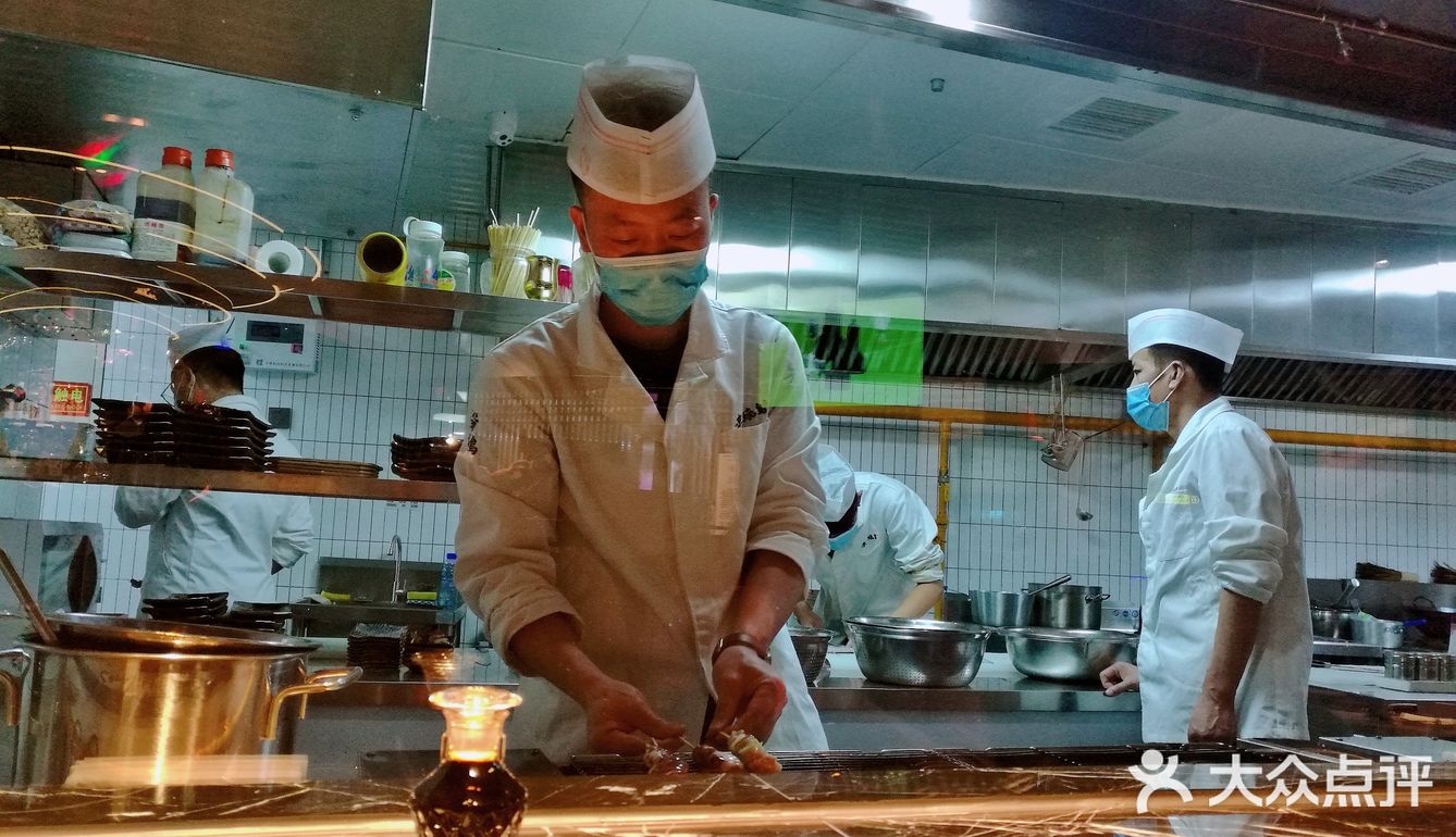 一家新晋人气烧鸟🐤店