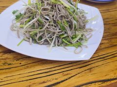 -溢心园香河肉饼总店