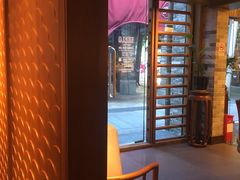趟攏门造型-COSTA COFFEE(岭南天地店)