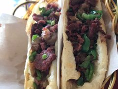 驴肉火烧-秦小龙驴肉火烧馆