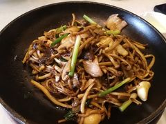 -阿瓦山寨·湘菜现炒·剁椒鱼头王(咸阳总店)