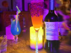 烈焰红唇-胡桃里音乐酒馆(环亚凯瑟琳广场店)