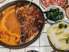 -旧街市鲜货老火锅(大光路店)