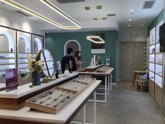 -无界眼镜MaxLess(南翔印象城店)