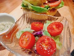 -POKEE VIA&Brunch·维娅(重庆来福士店)