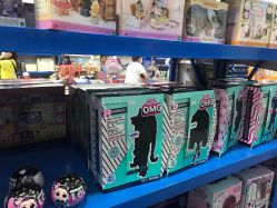 -逝水玩具折扣店