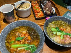 -八月美食小馆(银泰城总店)
