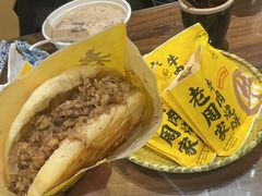 肉超多-穆得·老周家牛肉烧饼(普利街店)