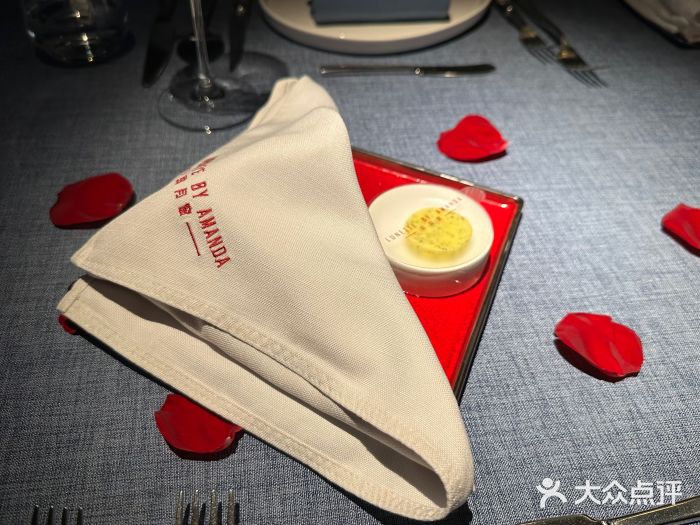 弦月窗LUNETTE BY AMANDA(复兴路店)图片