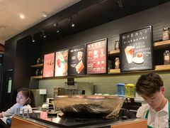 -星巴克臻选(莘庄仲盛店)
