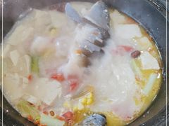 -泸沽肴(泸沽湖大洛水村农村信用社旁店)