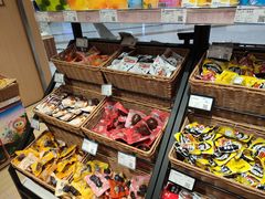 -来伊份1038(新村路三店)