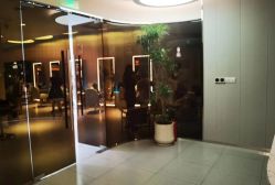 -PE SALON