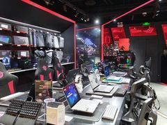 -ROG玩家国度(美罗城店)