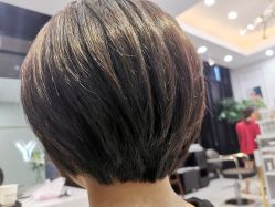 -艾米莉 烫染沙龙