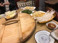 -万里闯关东铁锅炖菜馆(高新旗舰店)