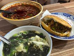 -老字号杨坡红油米线腊汁肉夹馍(东四道巷店)