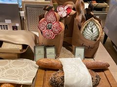-大中华希尔顿酒店-念自助餐·嗨啤·小龙虾