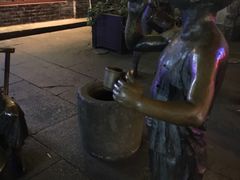 -吴山路夜市