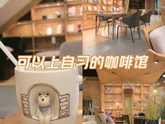 -新华里咖啡书吧(新华书店小寨店)