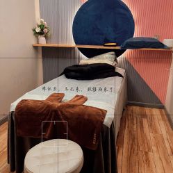 -PE SALON 