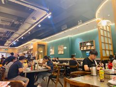 大堂-胡须佬鸡煲四季火锅店(石厦西村直营店)