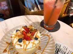 草莓奶油戚风-彳亍咖啡·这里(水湾路店)