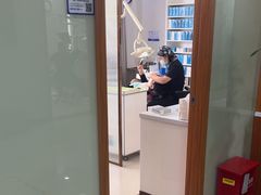 -茂菊口腔连锁(浦东南路店)