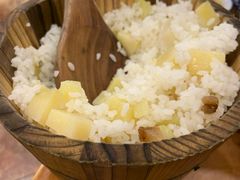 -石磨豆花家常菜·牦牛排土火锅