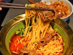 -铭牛烧肉·和牛海鲜自助(高新月牙湖店)