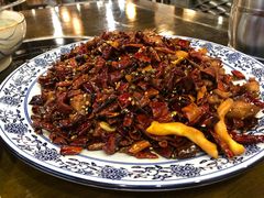 -黄桷树曹家私房菜(江与城店)