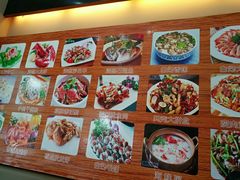 -覃记海鲜美食餐厅