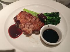 香煎伊比利亚黑猪排-夏朵花园(复兴西路店)